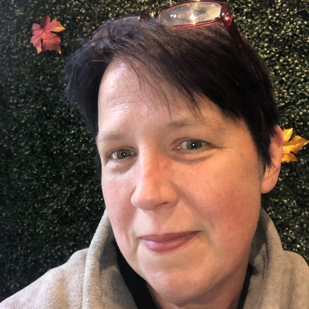 Meet your Posher, Angela